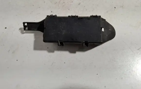 BMW 7 E65 E66 Other engine bay part 8365529