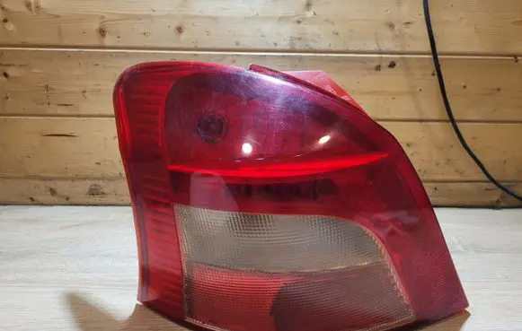 Toyota Yaris Rear/tail lights