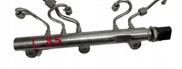 BMW 5 F10 F11 Fuel main line pipe 7642156