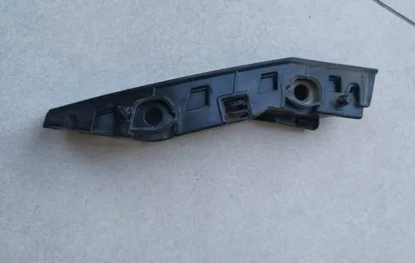 Skoda Kamiq Front bumper mounting bracket 658807184