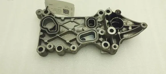 Mercedes-Benz A W176 Oil filter mounting bracket A6511801210