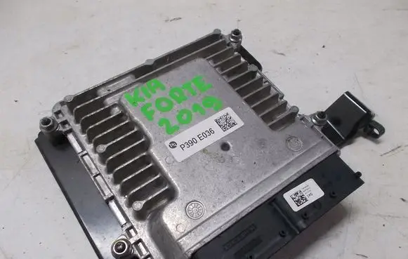 Nissan Qashqai J12 Engine control unit/module ECU