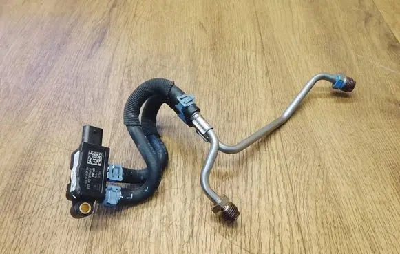 Porsche Macan (95B) Exhaust gas pressure sensor 95B131551E