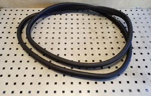 Honda Accord Rear door rubber seal (on body) 