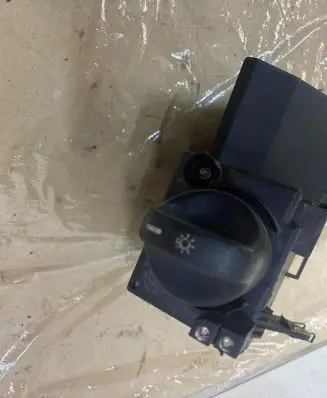 Mercedes-Benz E W210 Light switch 04055001 E2198