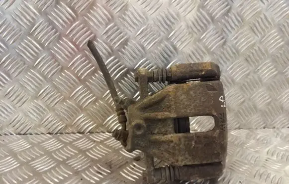 Nissan Note (E11) Front brake caliper
