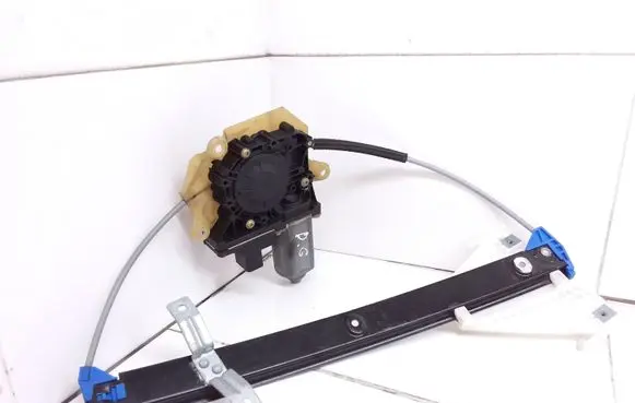 Audi A3 S3 8L Rear door window regulator with motor 8L4959802A