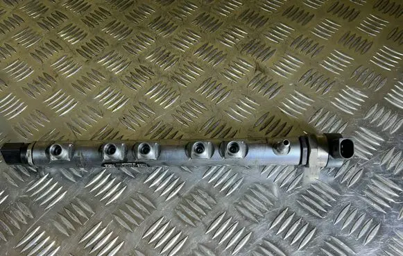 BMW 5 F10 F11 Fuel main line pipe 7809128 0445214183