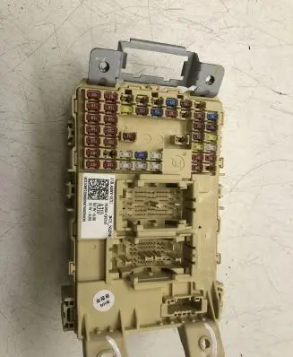 Hyundai i20 (BC3 BI3) Fuse module 91950Q0310 919D5T7010