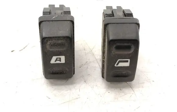 Citroen Xsara Picasso Electric window control switch 22681