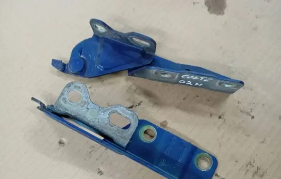 Mitsubishi Colt Engine bonnet/hood hinges MR959411 MR959412