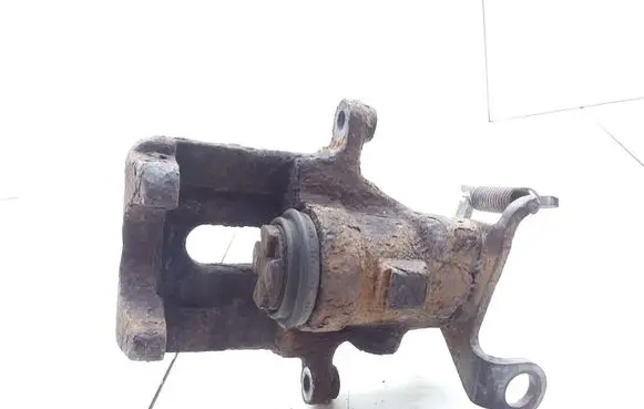 Ford Focus Rear brake caliper
