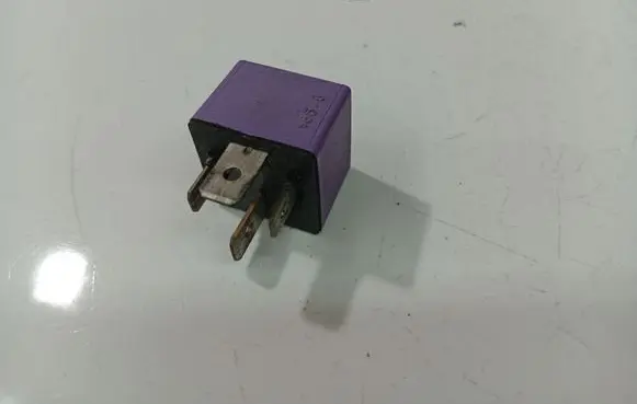 Renault Laguna I Other relay 03525