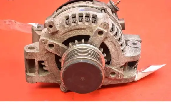 Toyota Auris 150 Generator/alternator 17960-0G011
