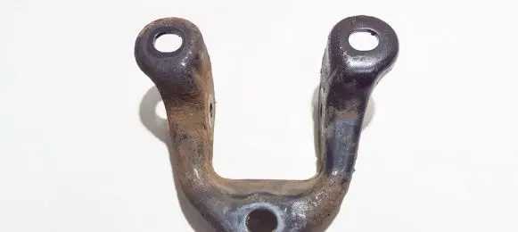 Opel Zafira B Engine mounting bracket 3377