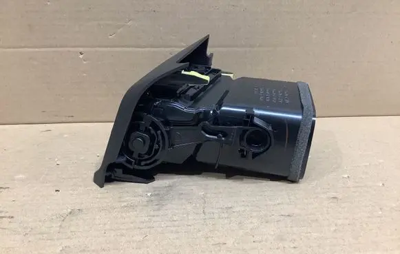 Toyota RAV 4 (XA40) Dash center air vent grill 5567042110