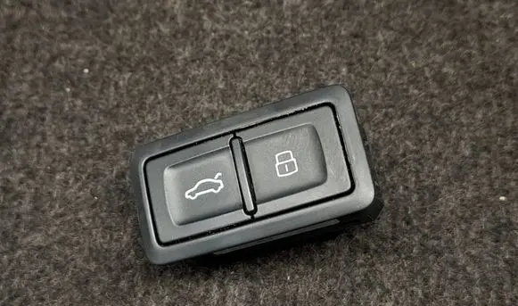 Audi Q5 SQ5 Tailgate/boot open switch button 4G0959831D