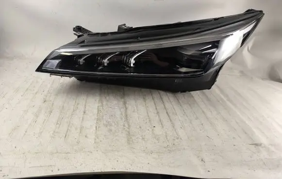 MG HS Headlight/headlamp 11655202 10240254
