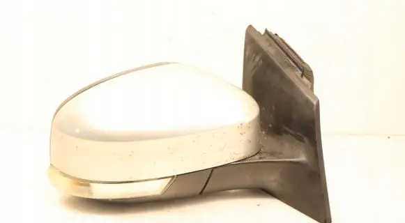Front door electric wing mirror