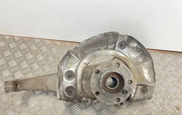 BMW 5 F10 F11 Front wheel hub