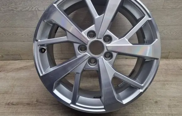 Audi Q3 F3 R18 alloy rim 83A601025J