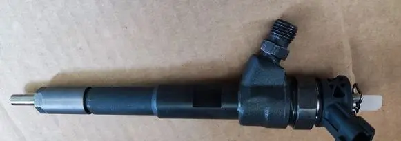 Renault Trafic II (X83) Fuel injector 0445110485