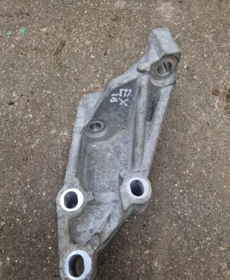 Ford Explorer V Front differential bracket AA537A444BA