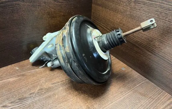 Opel Vivaro Brake booster 8200116384 93851935