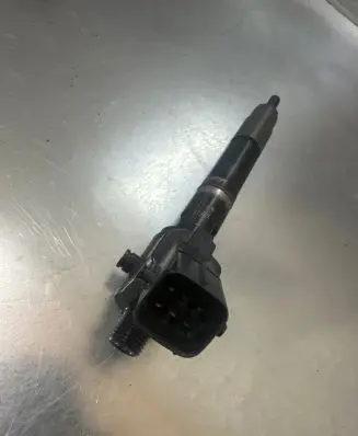 Volvo V70 Fuel injectors set 31405404