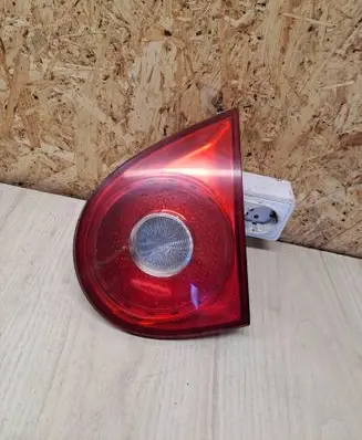Volkswagen Golf V Tailgate rear/tail lights 1K6945094E 028500204A 00108952