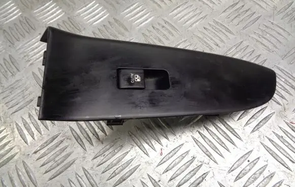 KIA Ceed Quarter vent window switch 82361-1H300