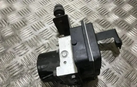 Skoda Fabia Mk2 (5J) ABS Pump 6r0907379 6r0907379c