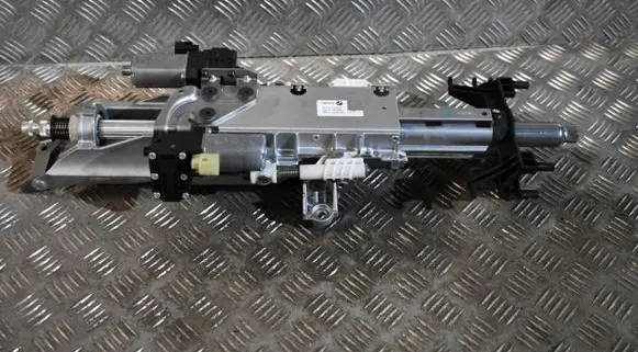 BMW 7 G11 G12 Steering wheel axle 6894879