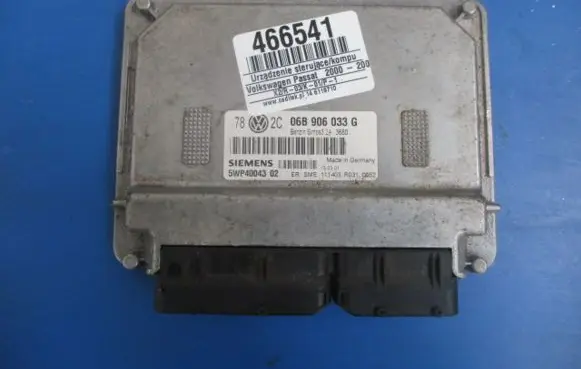 Volkswagen PASSAT B5.5 Engine control unit/module ECU 06B906033G