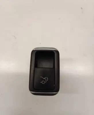 Tailgate opening switch