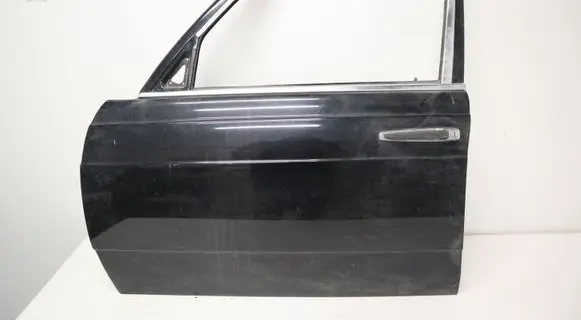 Mercedes-Benz COMPAKT W115 Front door