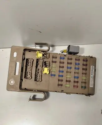 Subaru Legacy Fuse module 82201AJ000 110069