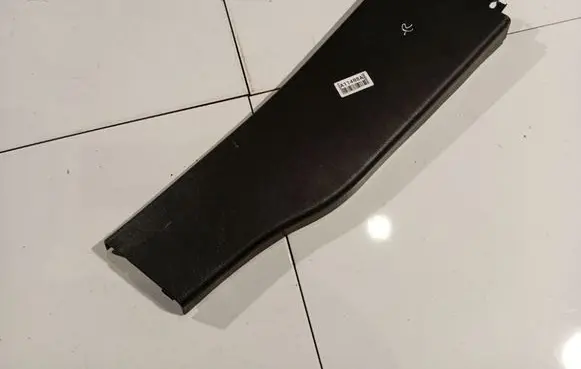 Mercedes-Benz ML W163 (B) pillar trim (top) A1636904825RH