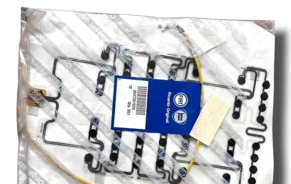 Fiat Bravo Oil filter mounting bracket Q242 47301626
