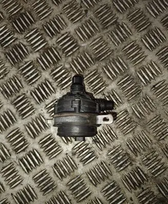Mercedes-Benz CLA C118 X118 Electric auxiliary coolant/water pump A0005003600