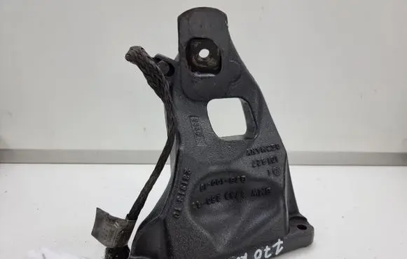 BMW 7 E65 E66 Engine mounting bracket 6769260