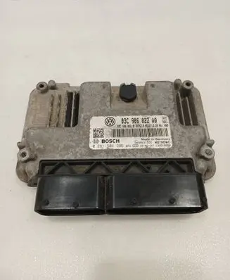 Seat Leon (1P) Engine control unit/module 03C906022AQ 03C906022B 0261S04396