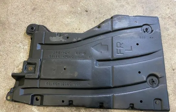 Toyota Prius+ (ZVW40) Pickup box liner 5816647020