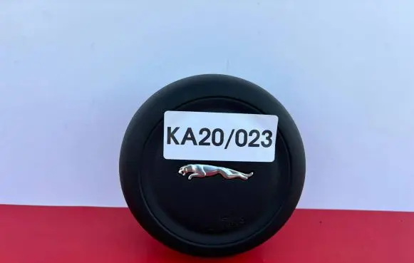 Jaguar XF Steering wheel airbag cover 3084485
