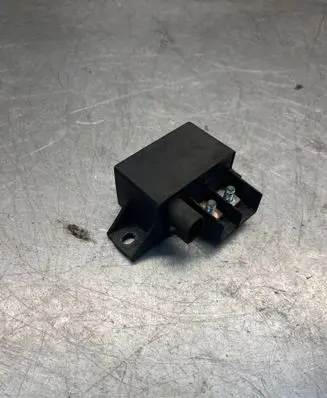 Mercedes-Benz S W220 Charging relay A0025426419 0332002167 12V100A