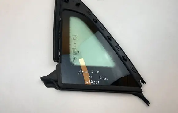 BMW 2 F44 Rear vent window glass 7483158