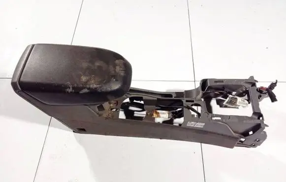 Ford Focus Armrest 