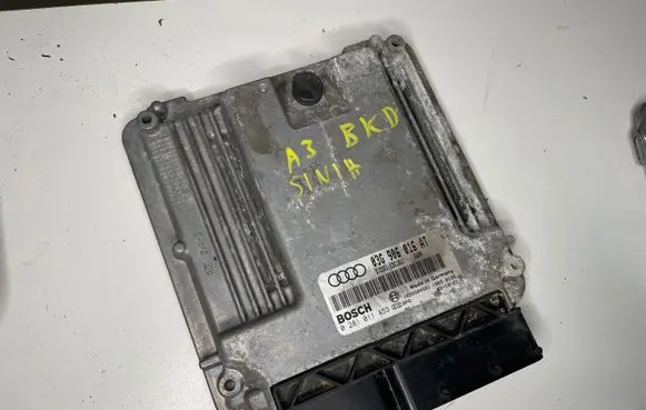 Audi A3 S3 8P Engine control unit/module 03G906016AT 0281011153