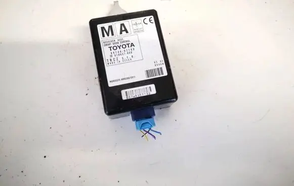 Toyota Auris E180 Door control unit/module 8974002100 89740-02100
