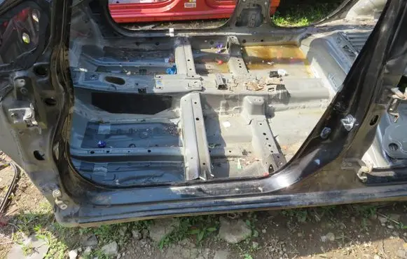 Nissan Note (E12) Sill KRIS46786